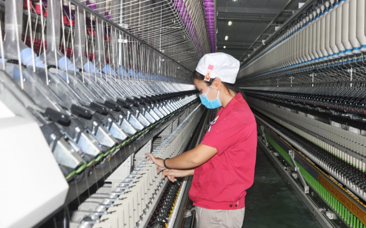 Vietnam lures USD12 25 billion in foreign investment over four-month period